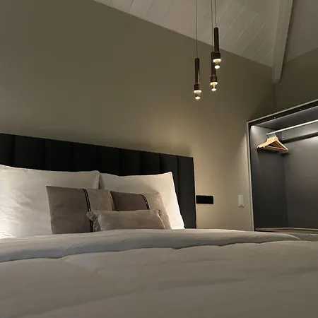 Berg En Bos Met Luxe Jacuzzi 4*