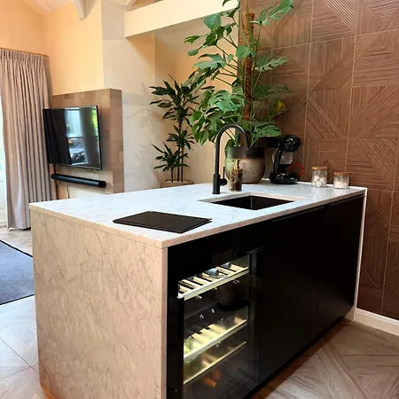 Berg En Bos Met Luxe Jacuzzi Maison d'hôtes Apeldoorn