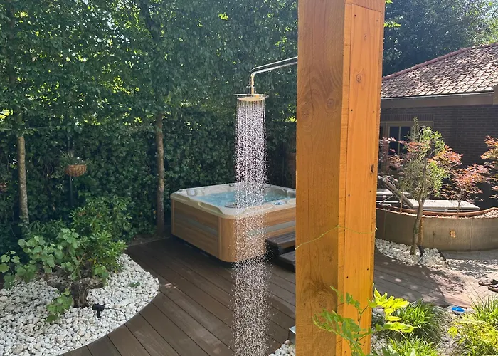 Pensión Berg En Bos Met Luxe Jacuzzi 3*